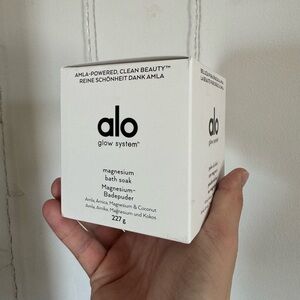 Alo Glow System Bath Soak